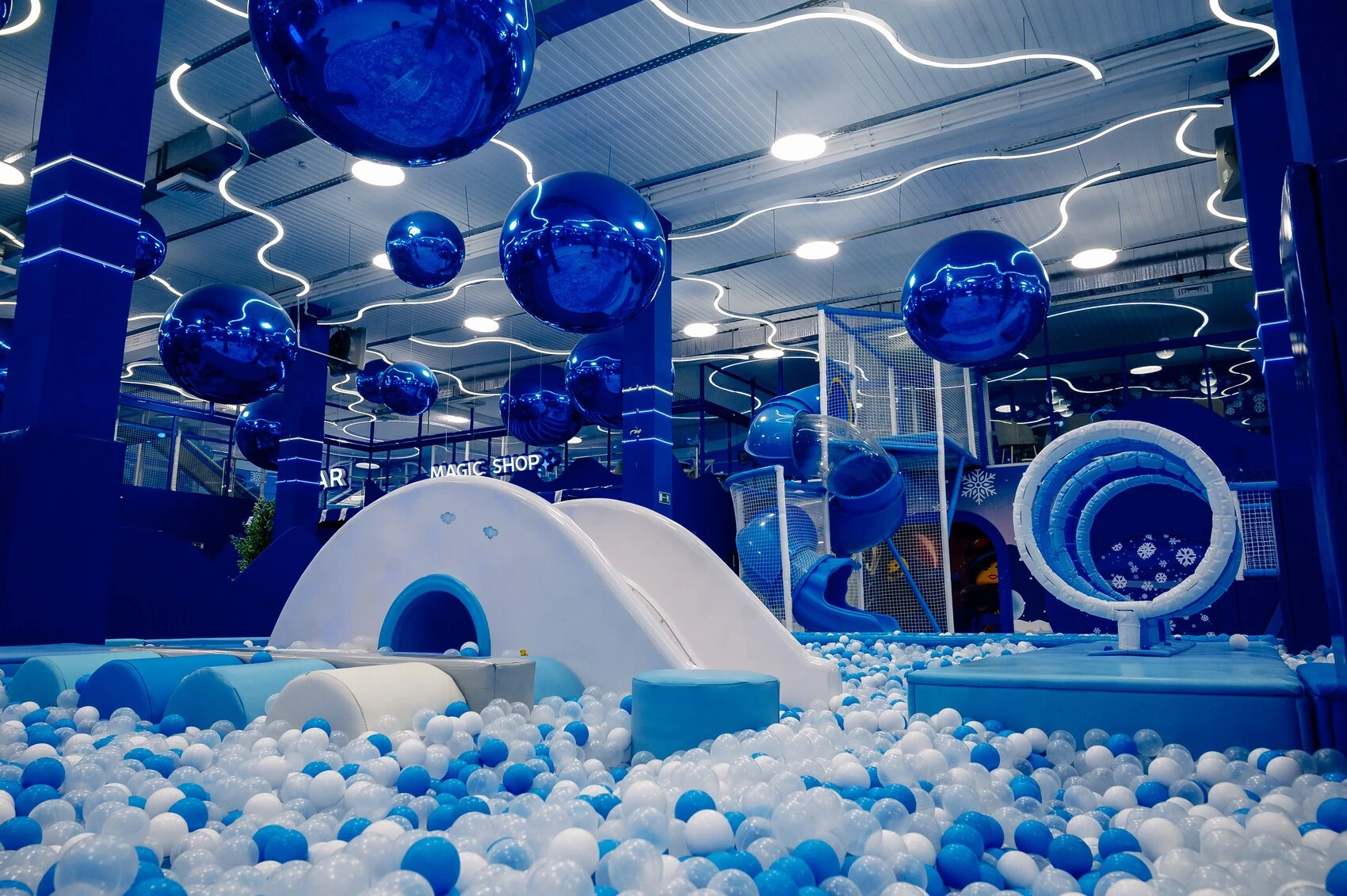 Лера алады трахает в жопу жылғы Real Boys